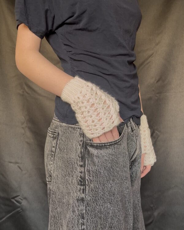 Fingerless gloves
